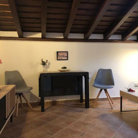 El Patron Apartment ชินชอน ภายนอก รูปภาพ